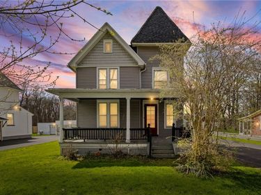 2165 Five Mile Line Road, Penfield, NY 14526