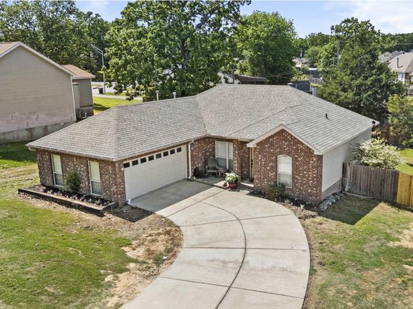 10610 Rockbrook Dr, Sherwood, AR 72120
