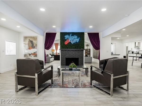 1913 Birch Street, Las Vegas, NV 89102