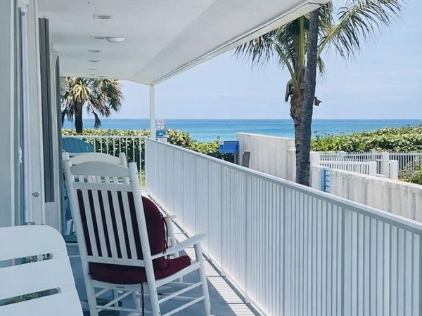 241 Mercury Circle, Unit 5, Juno Beach, FL 33408