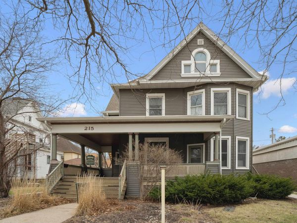 215 Franklin Street , Cedar Falls, IA 50613