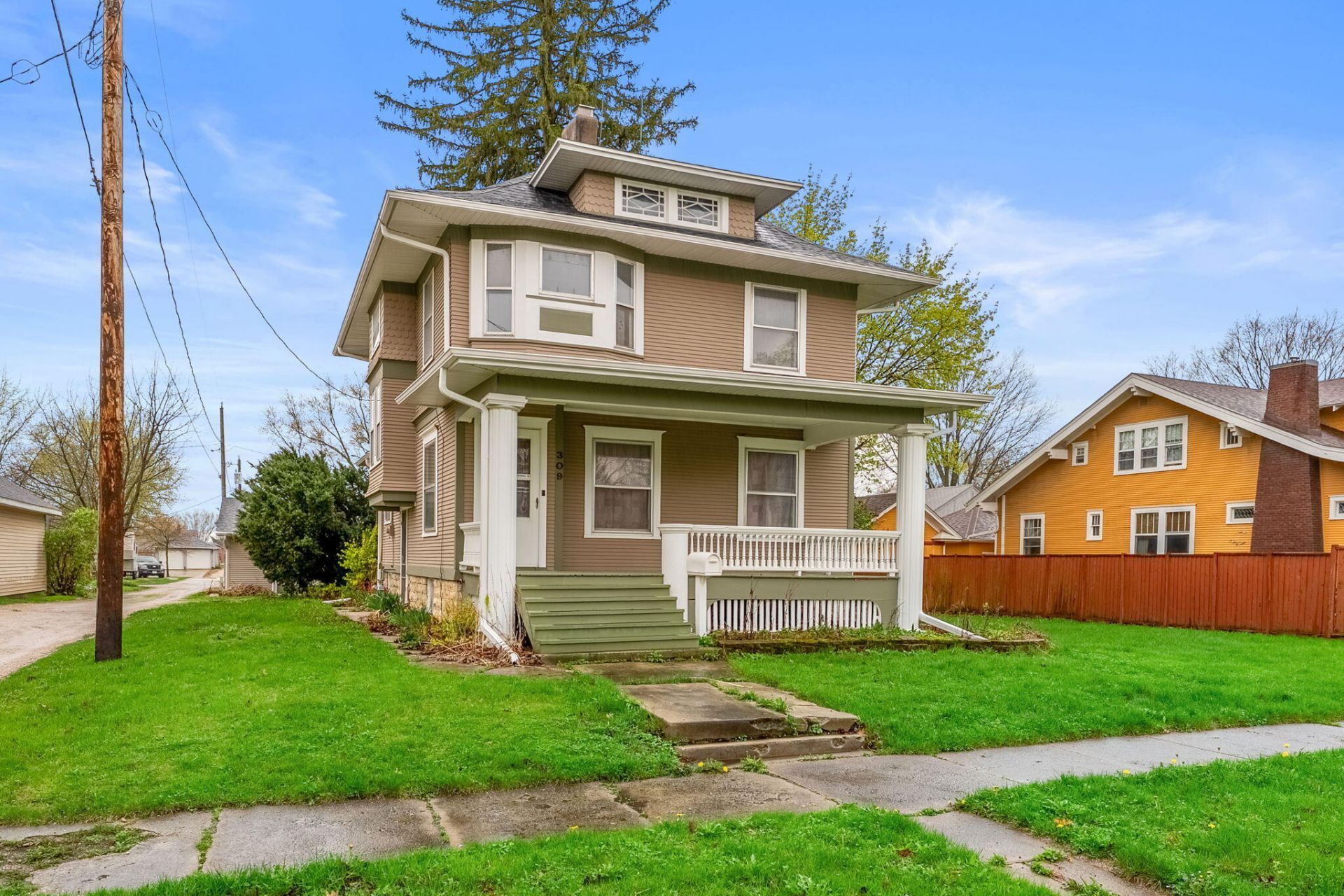 309 E 4th, Tipton, IA 52772 Main Photo