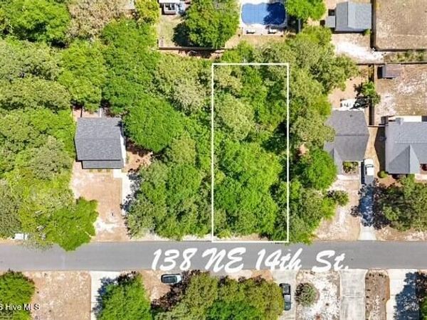 138 NE 14th Street , Oak Island, NC 28465