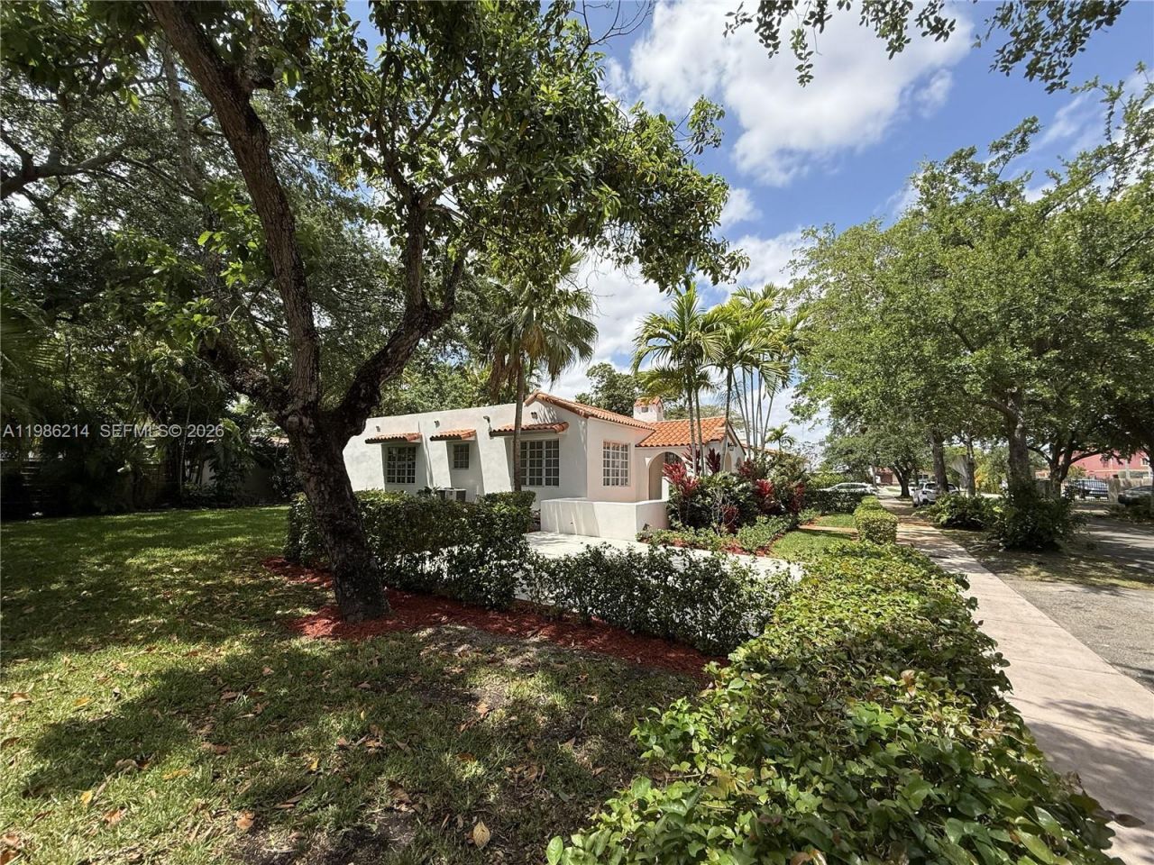 820 Lorca St , Coral Gables, FL 33134 Photo