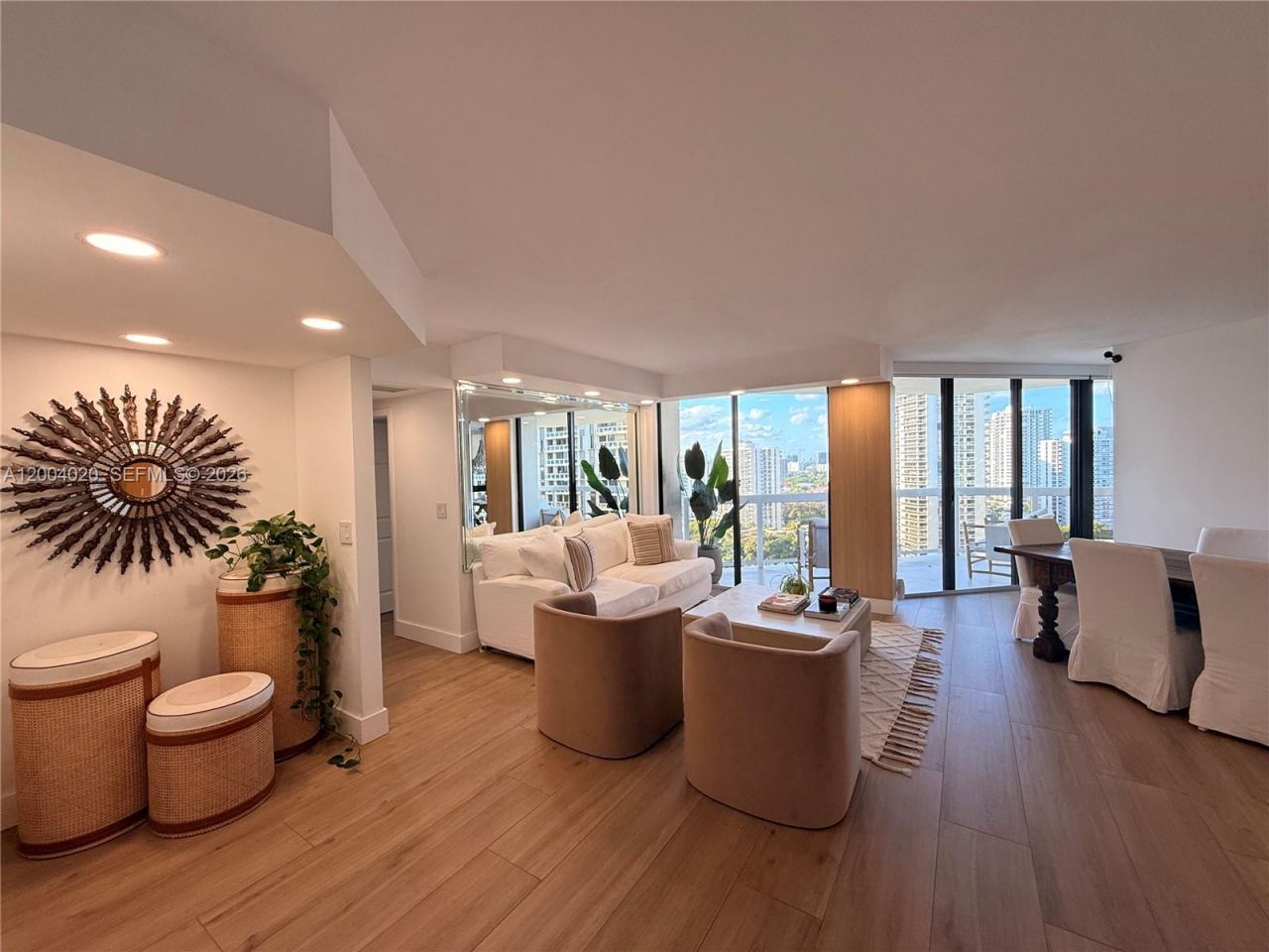 20185 E Country Club Dr, Unit 1907, Aventura, FL 33180 Photo