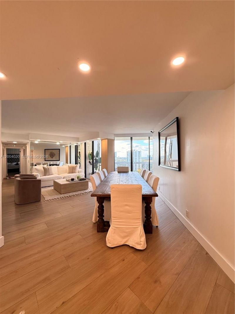 20185 E Country Club Dr, Unit 1907, Aventura, FL 33180 Photo