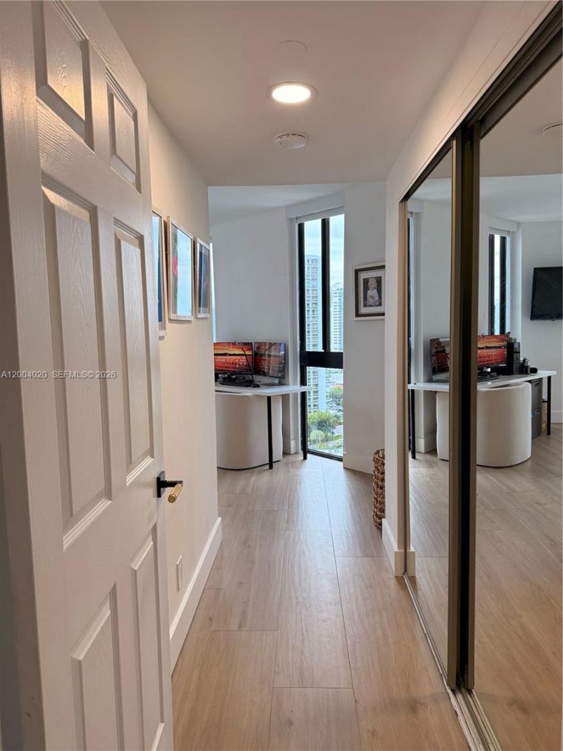 20185 E Country Club Dr, Unit 1907, Aventura, FL 33180 Photo