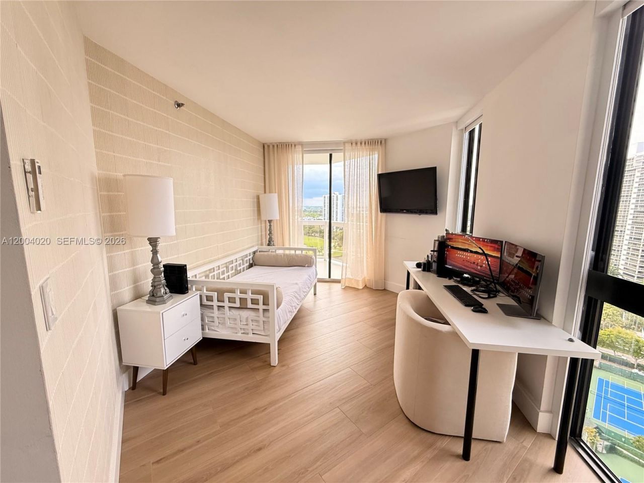 20185 E Country Club Dr, Unit 1907, Aventura, FL 33180 Photo