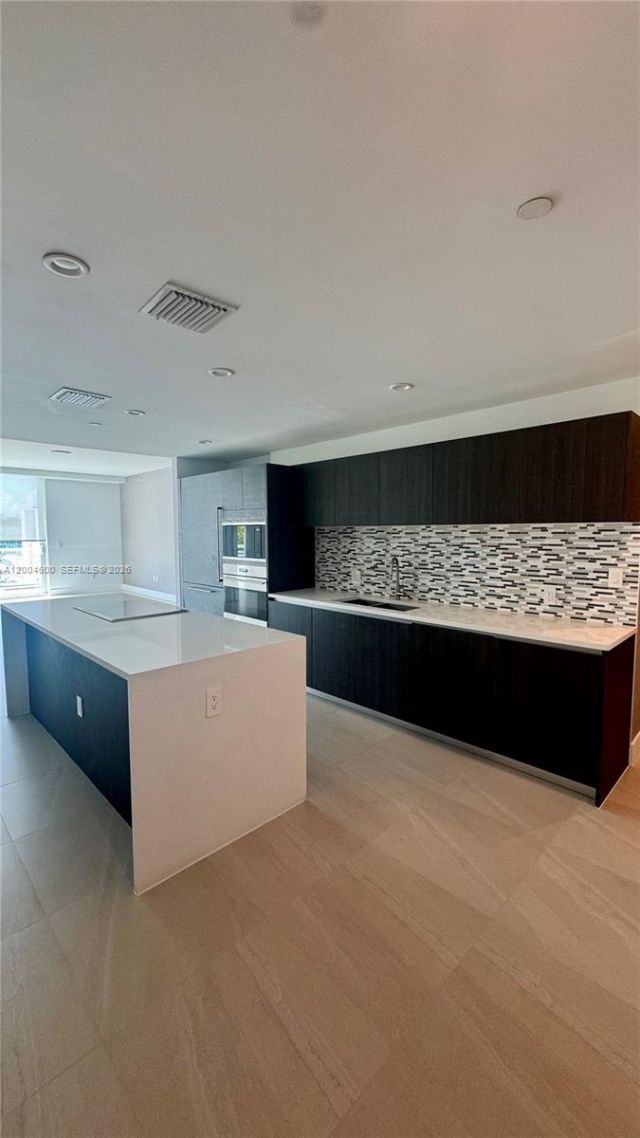 1150 102nd St , Unit 704, Bay Harbor Islands, FL 33154 Photo