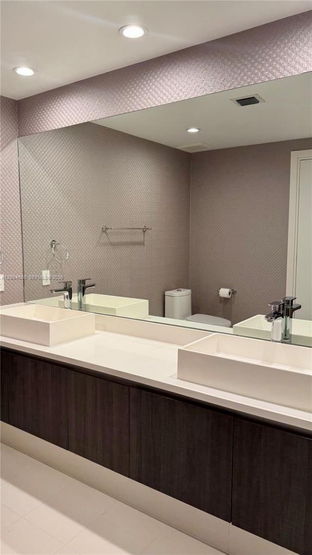 1150 102nd St , Unit 704, Bay Harbor Islands, FL 33154 Photo