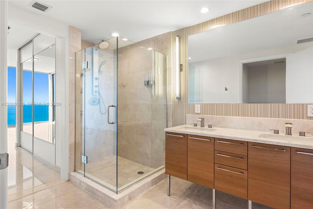 17001 Collins Ave, Unit 4208, Sunny Isles Beach, FL 33160 Photo