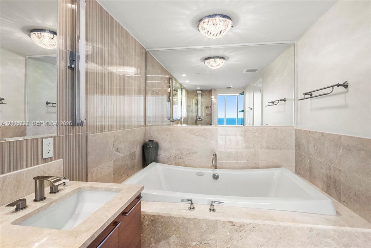 17001 Collins Ave, Unit 4208, Sunny Isles Beach, FL 33160 Photo