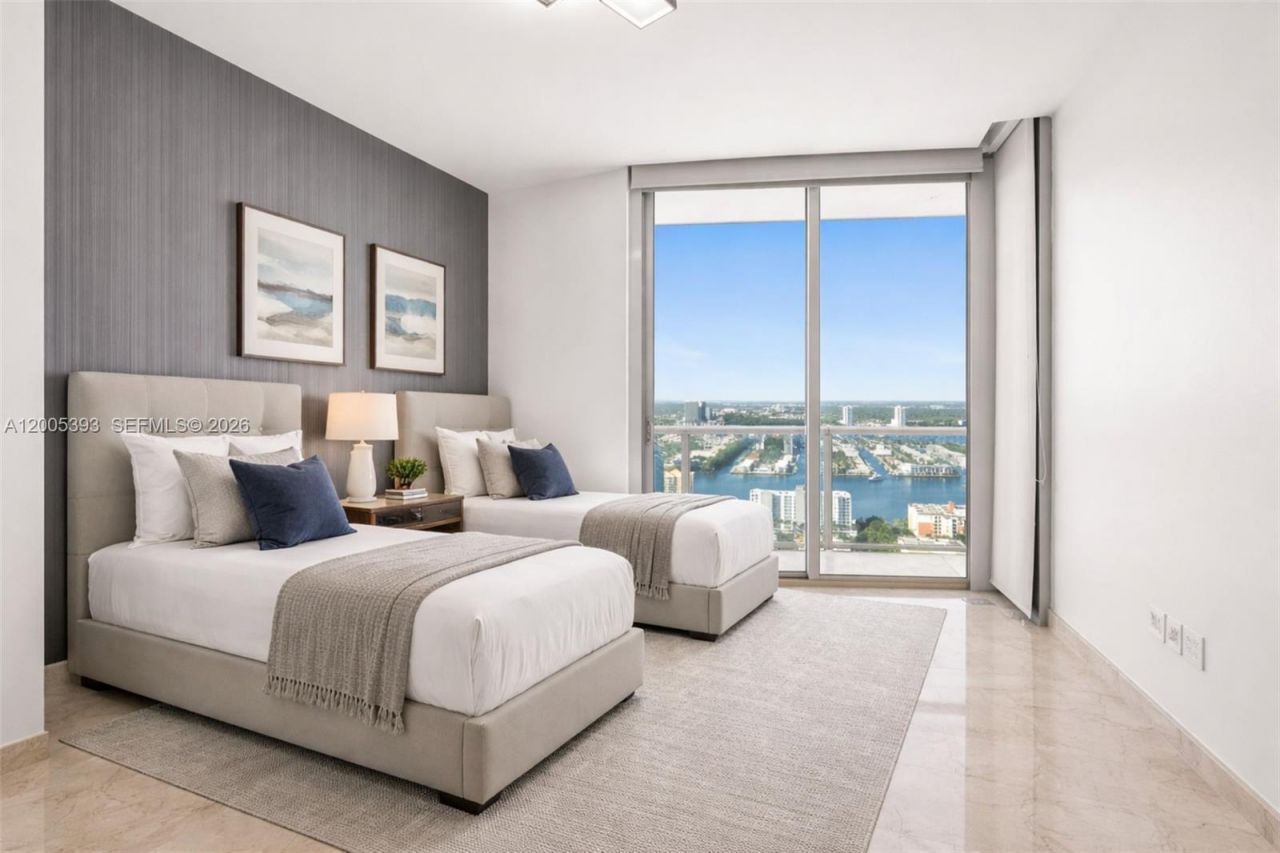 17001 Collins Ave, Unit 4208, Sunny Isles Beach, FL 33160 Photo