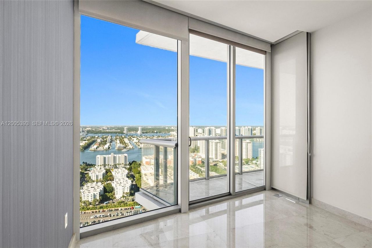 17001 Collins Ave, Unit 4208, Sunny Isles Beach, FL 33160 Photo
