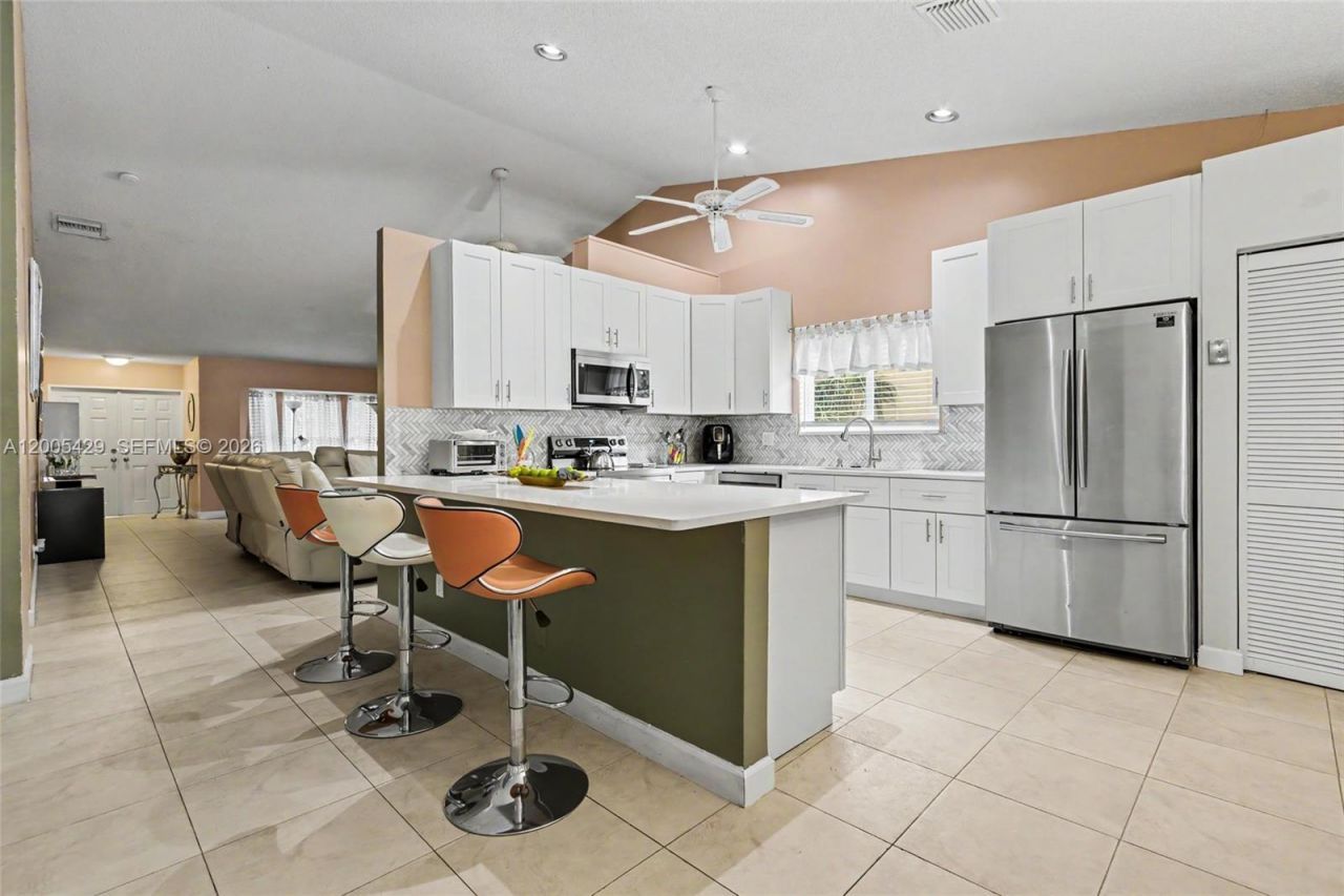 2439 NW 95th Ave, Coral Springs, FL 33065 Photo