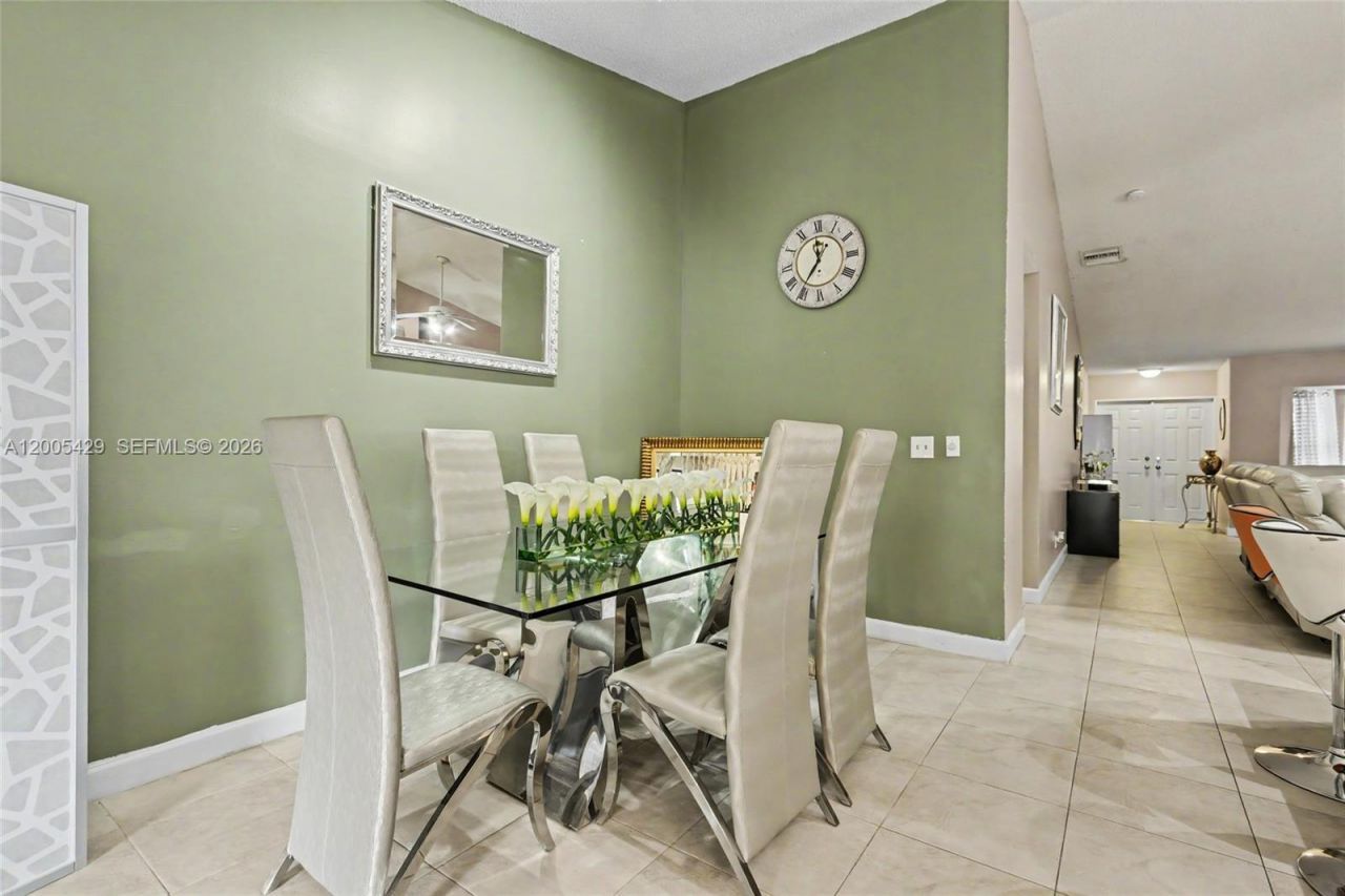 2439 NW 95th Ave, Coral Springs, FL 33065 Photo