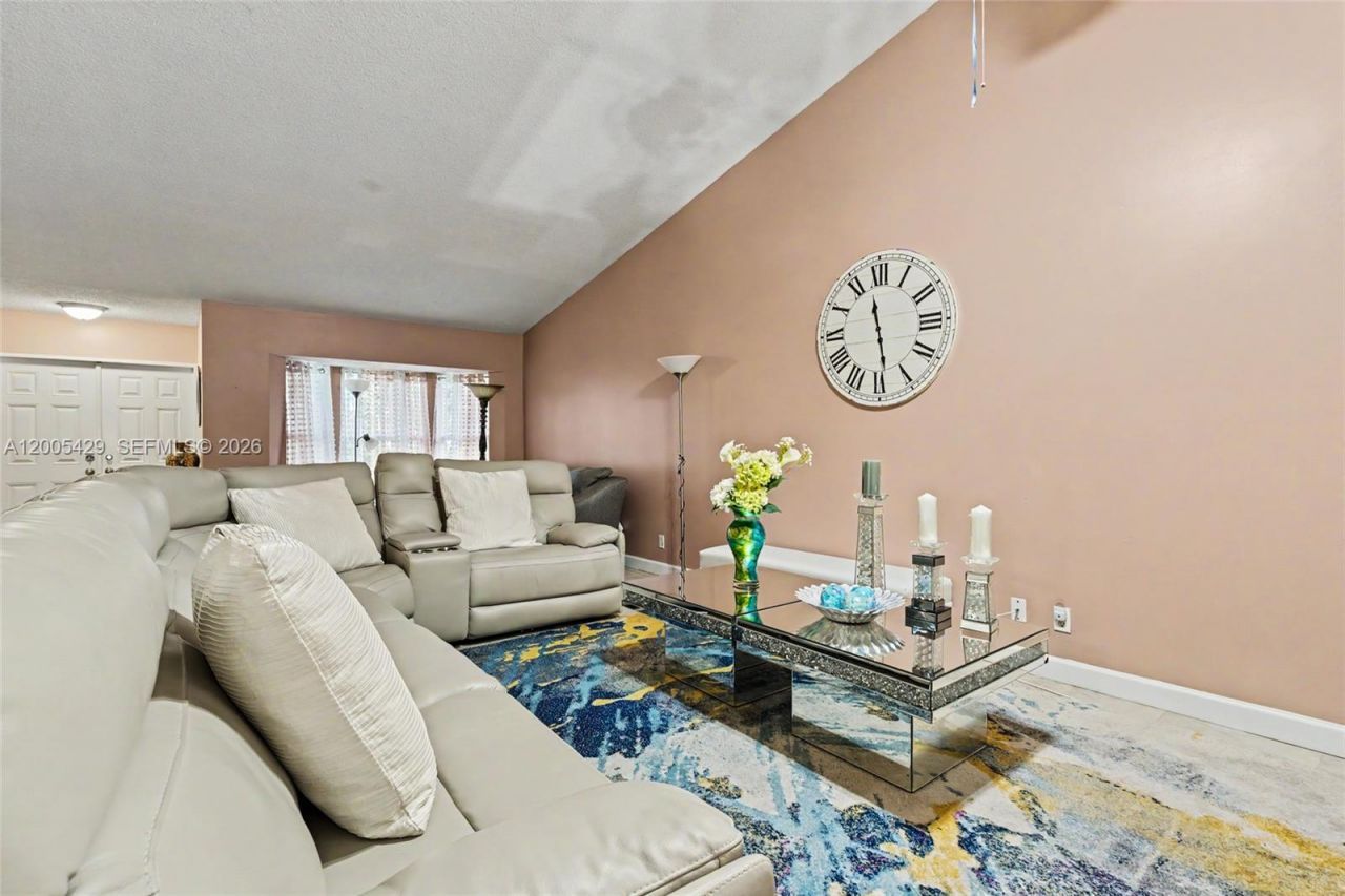 2439 NW 95th Ave, Coral Springs, FL 33065 Photo