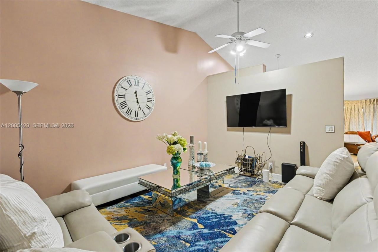 2439 NW 95th Ave, Coral Springs, FL 33065 Photo