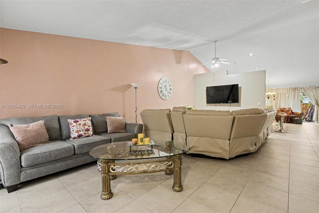 2439 NW 95th Ave, Coral Springs, FL 33065 Photo