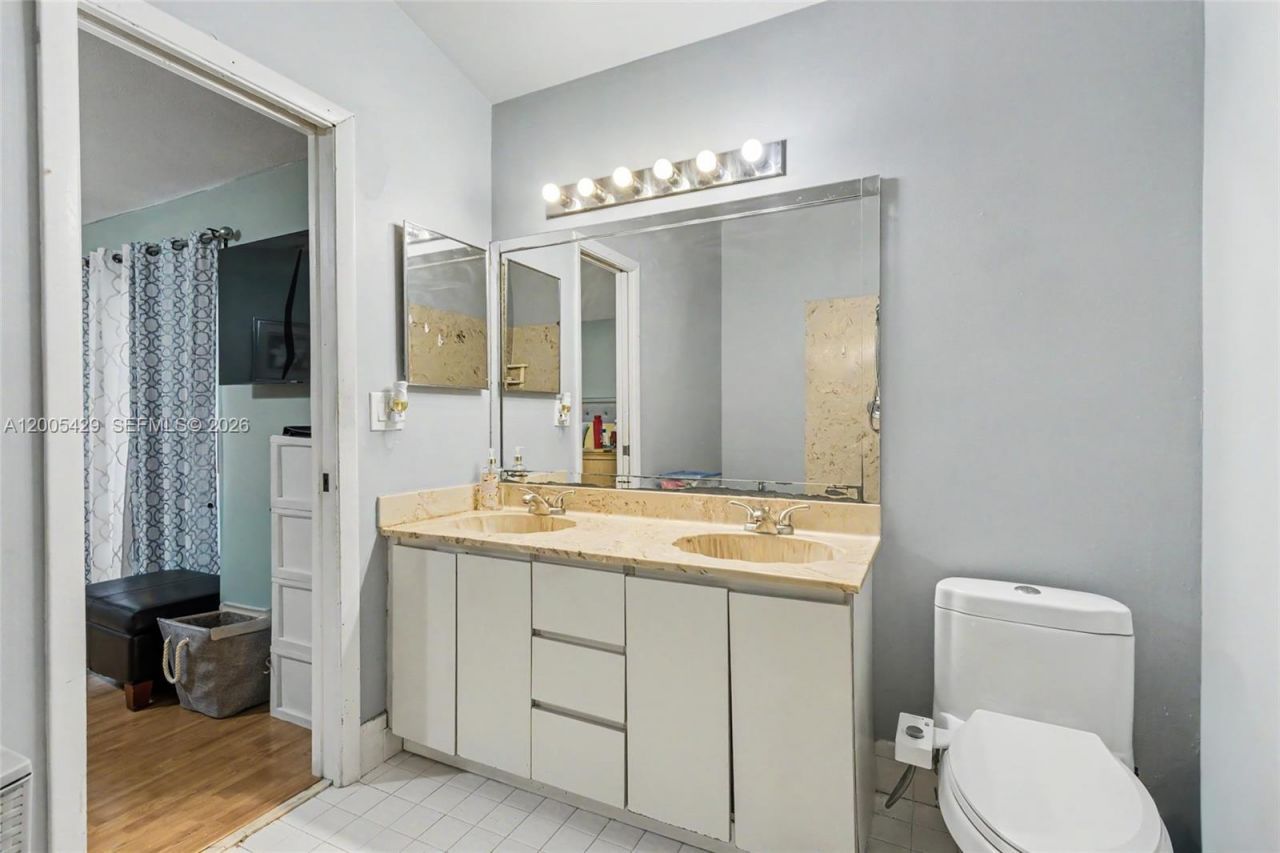 2439 NW 95th Ave, Coral Springs, FL 33065 Photo