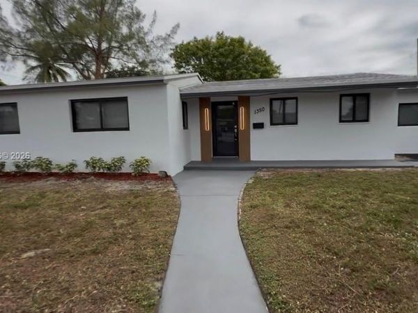 1350 NW 189th Ter , Miami Gardens, FL 33169