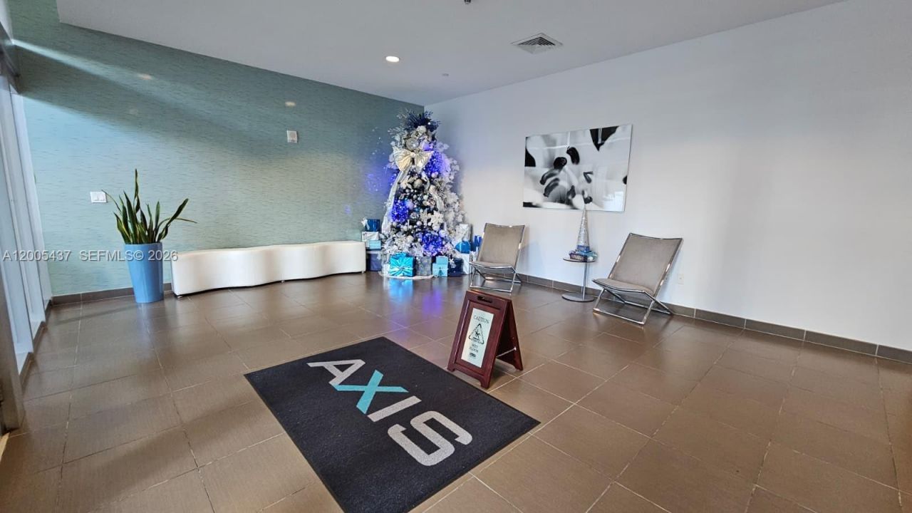 1111 SW 1st Ave , Unit 2124-N, Miami, FL 33130 Photo