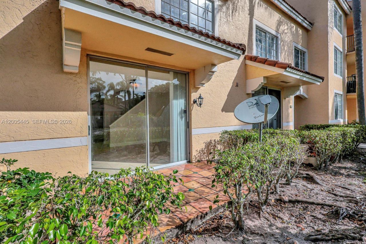 1733 Village Blvd, Unit 112, West Palm Beach, FL 33409 Photo