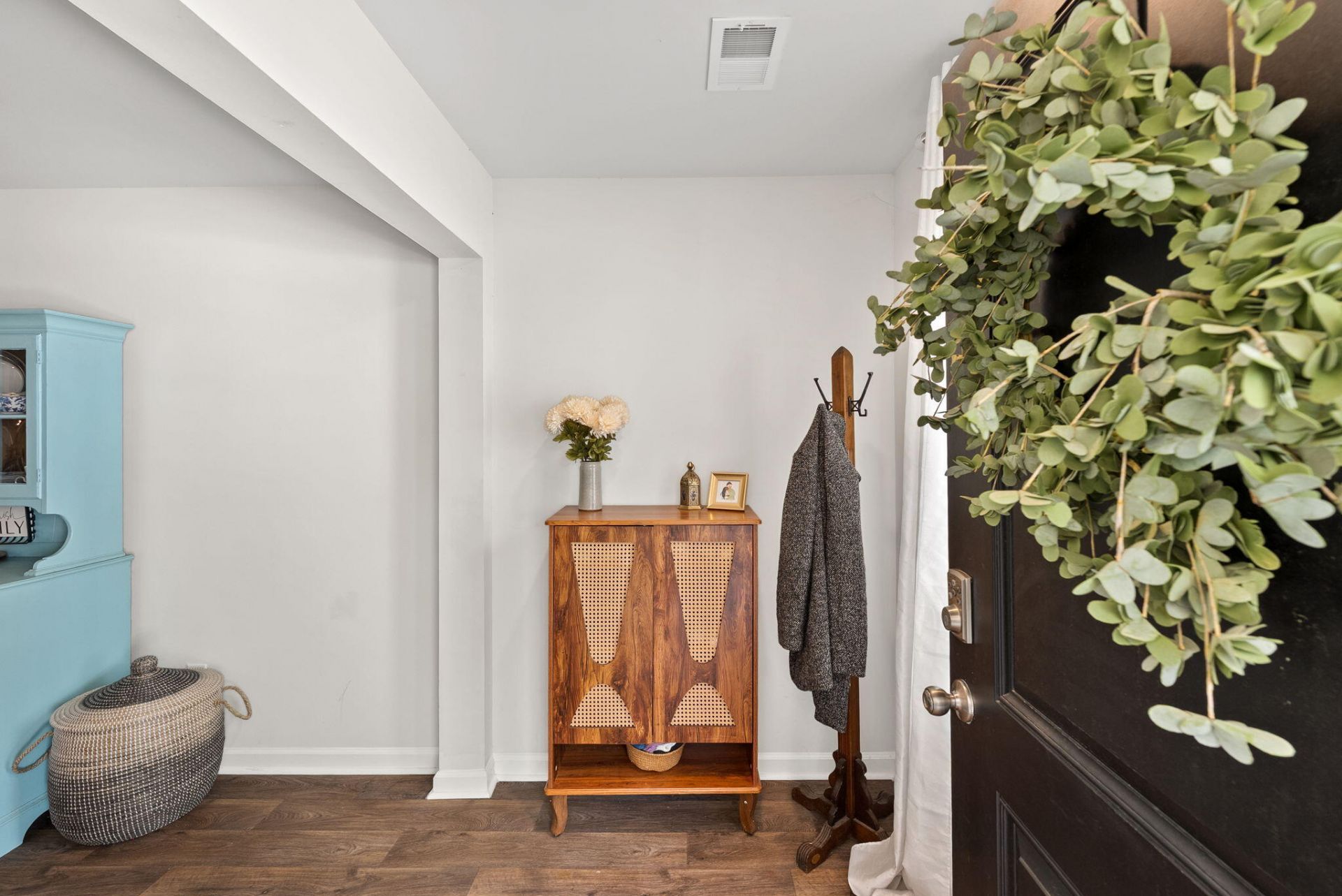 275 Spencer Circle Photo 5