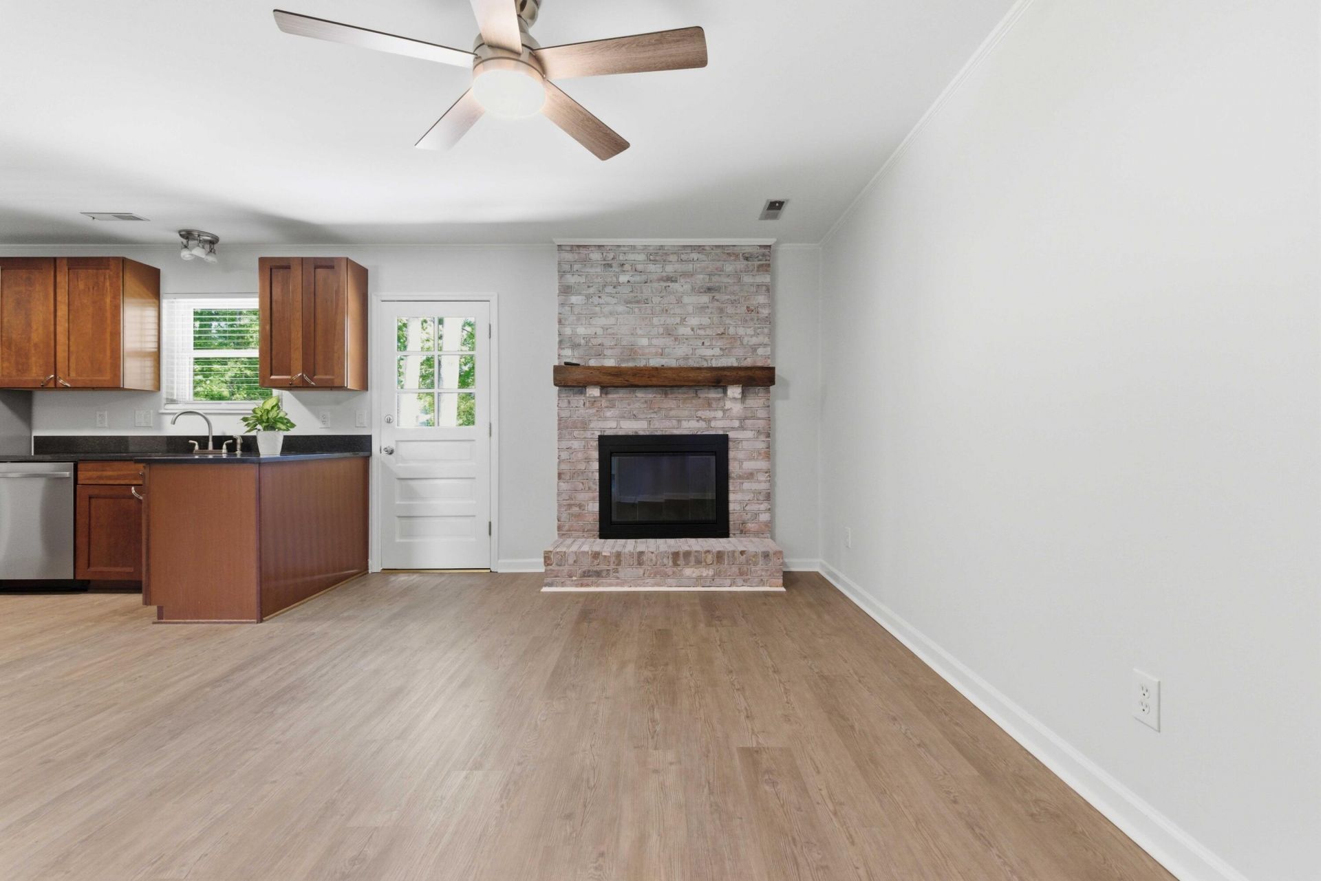 226 Smythe Drive Photo 23