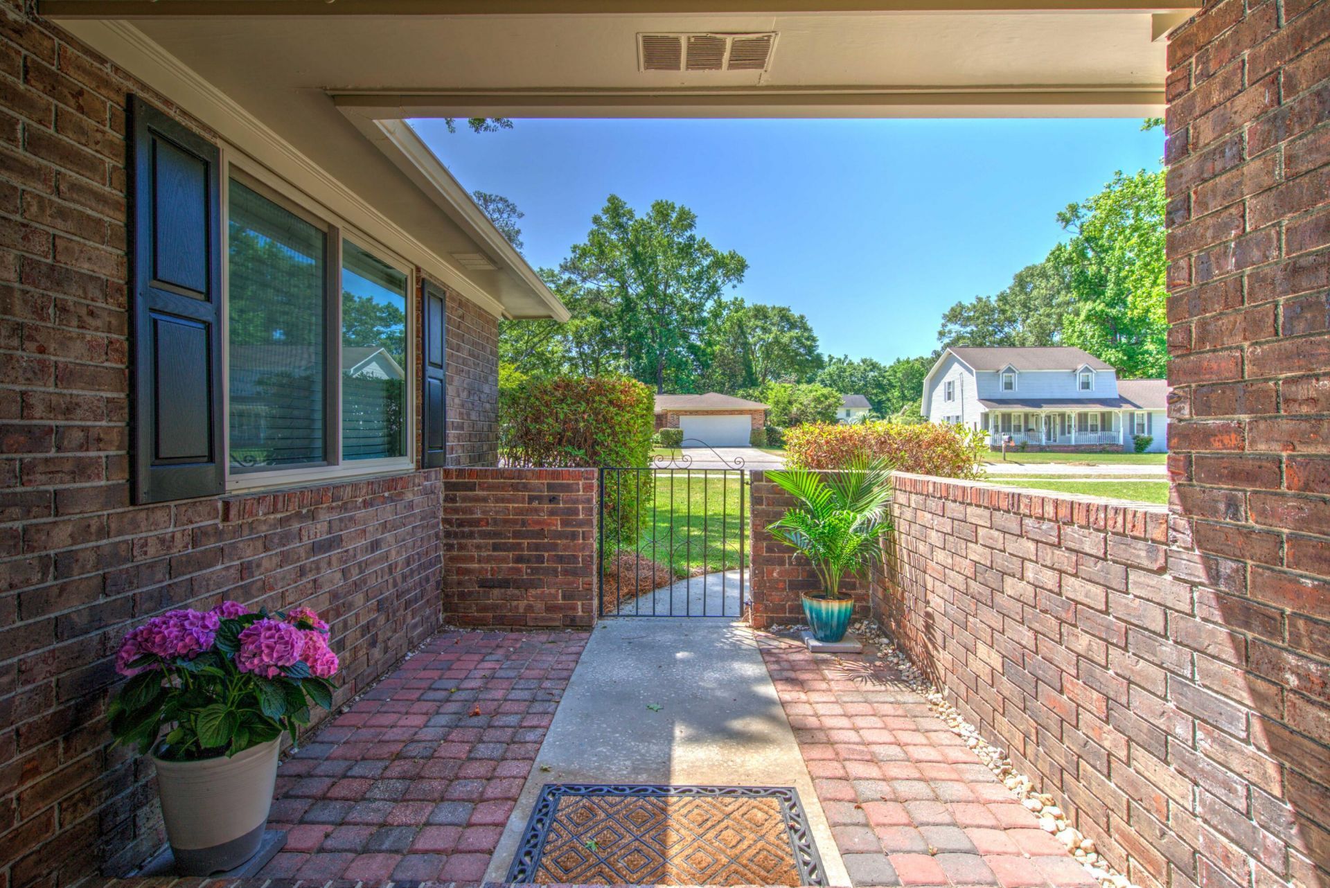 226 Smythe Drive Photo 5