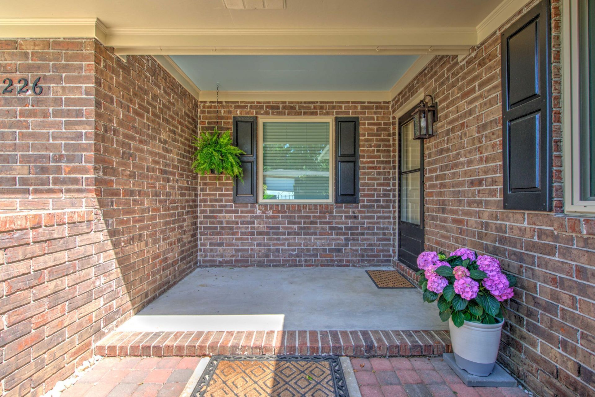 226 Smythe Drive Photo 6