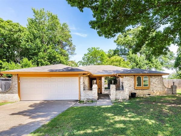 2303 Hazelwood Court, Arlington, TX 76015