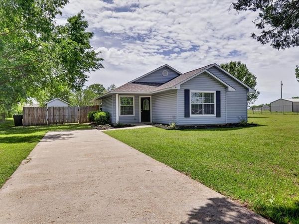 19515 E Market , Mabank, TX 75147