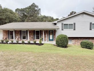 2263 Ridge Columbus, MS 39705