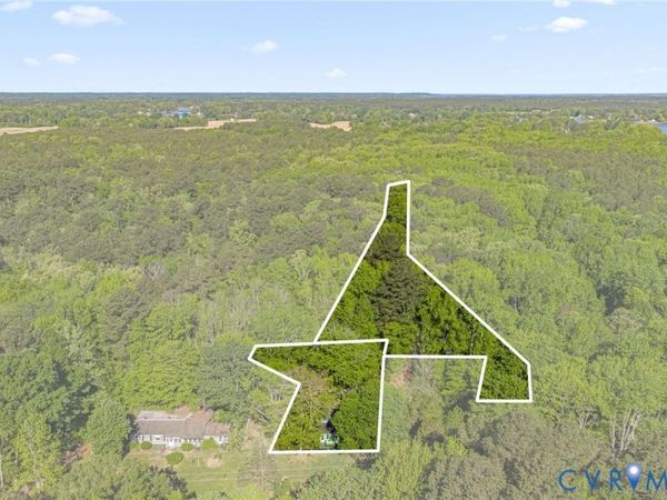 2097 Coles Point Road, Coles Point, VA 22469