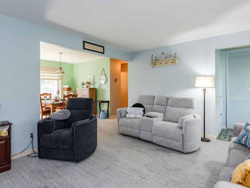 320 N Garber Drive, Tipp City, OH 45371 Photo 6