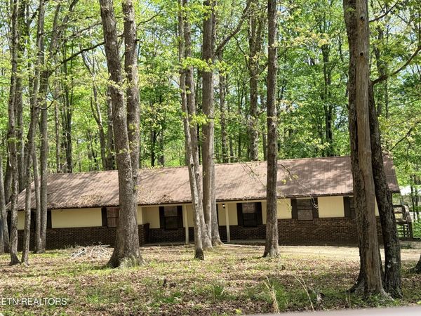 549 Yellow Cliff Estates Rd, Jamestown, TN 38556