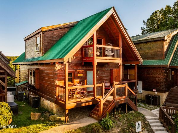 1256 Bear Cub Way, Gatlinburg, TN 37738