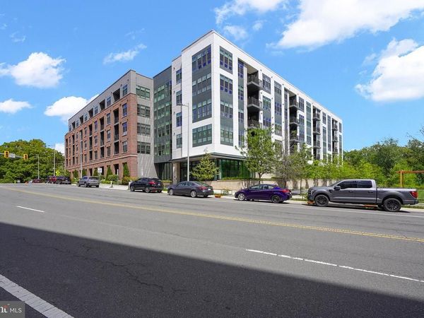 1761 OLD MEADOW ROAD, Unit 221, MCLEAN, VA 22102