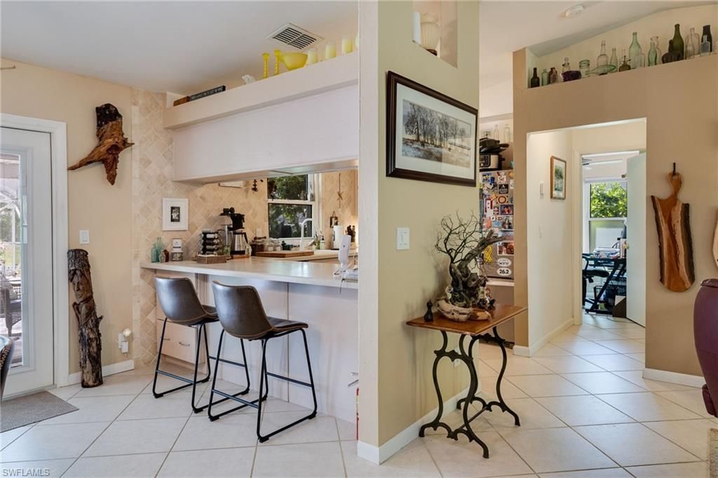 617 SW 9th Ave, Cape Coral, FL 33991 Photo