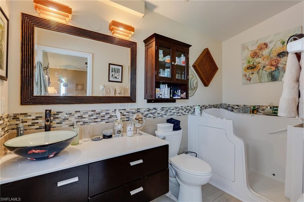617 SW 9th Ave, Cape Coral, FL 33991 Photo