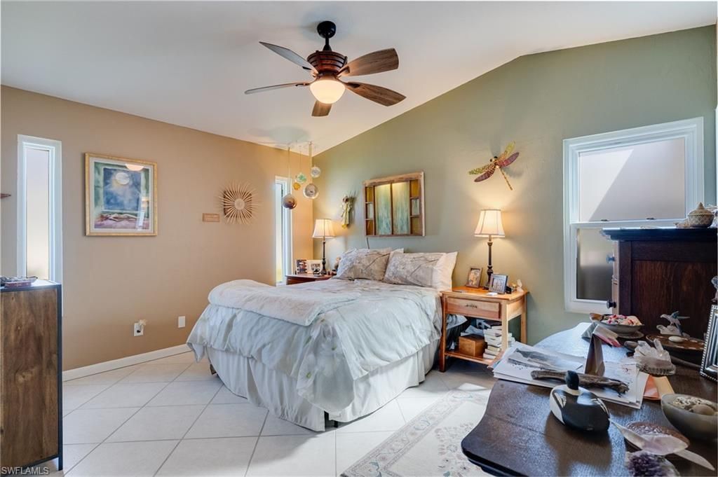 617 SW 9th Ave, Cape Coral, FL 33991 Photo