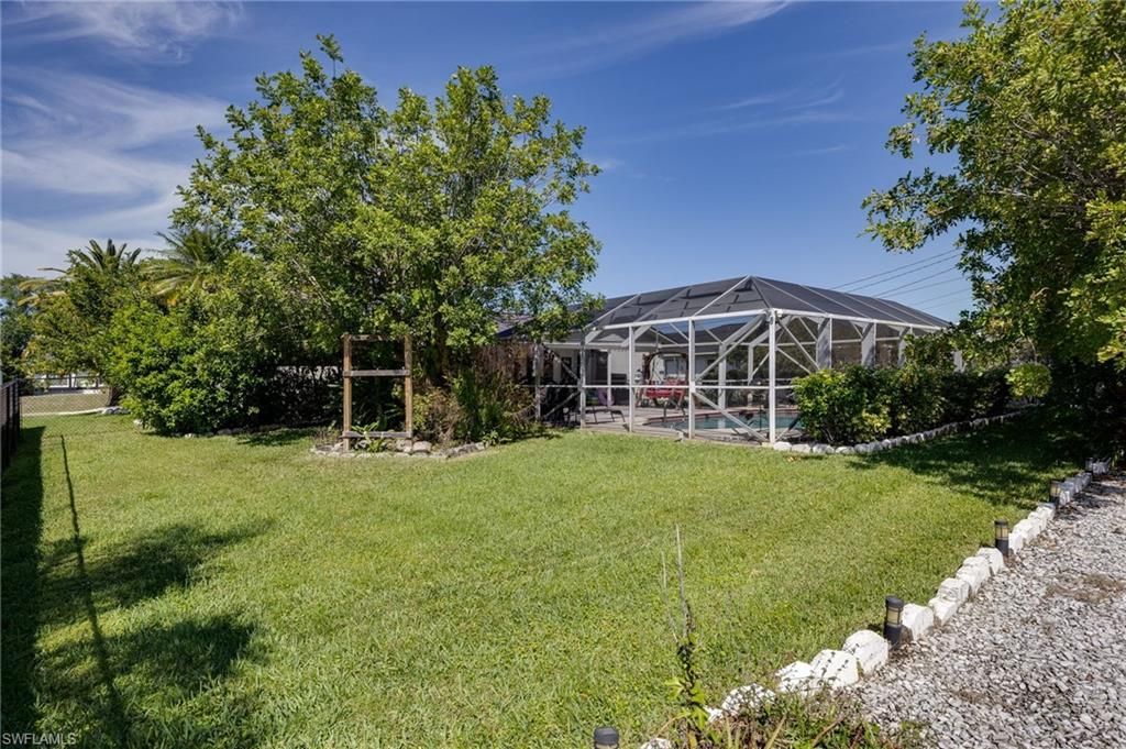 617 SW 9th Ave, Cape Coral, FL 33991 Photo