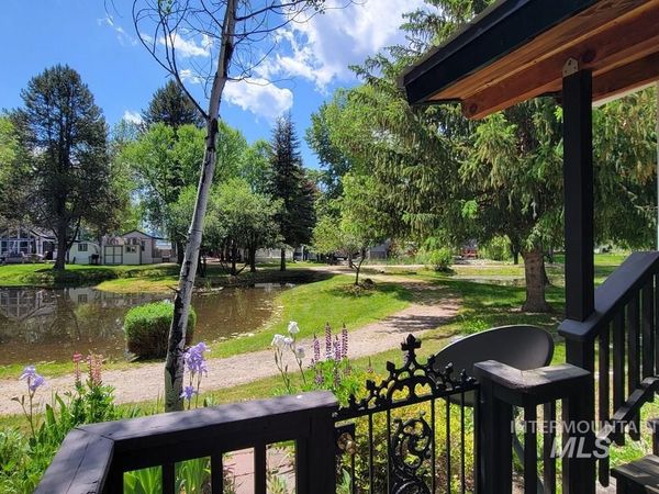 21 E Street, Cascade, ID 83611