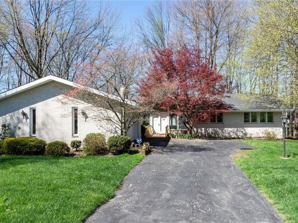 3970 E Meadow Lane, Orange Village, OH 44122