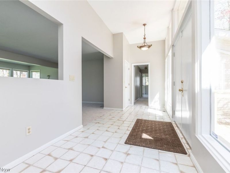 3970 E Meadow Lane, Orange Village, OH 44122 Photo 3