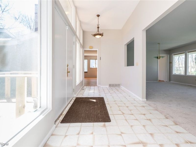 3970 E Meadow Lane, Orange Village, OH 44122 Photo 4