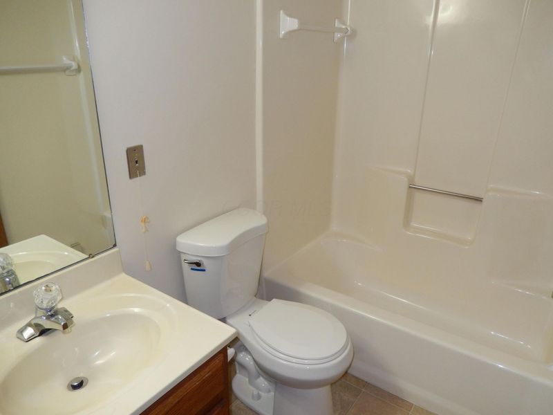 4141 Karl , Unit 109, Columbus, OH 43224 Photo 11