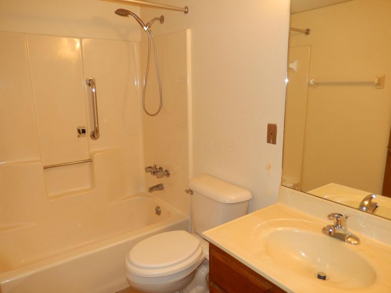 4141 Karl , Unit 109, Columbus, OH 43224 Photo 16