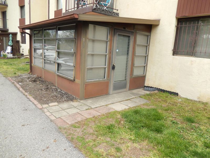 4141 Karl , Unit 109, Columbus, OH 43224 Photo 2